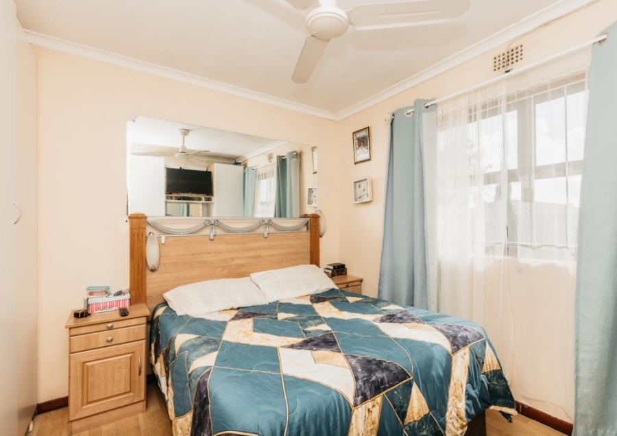 4 Bedroom Property for Sale in Peerless Park East Western Cape